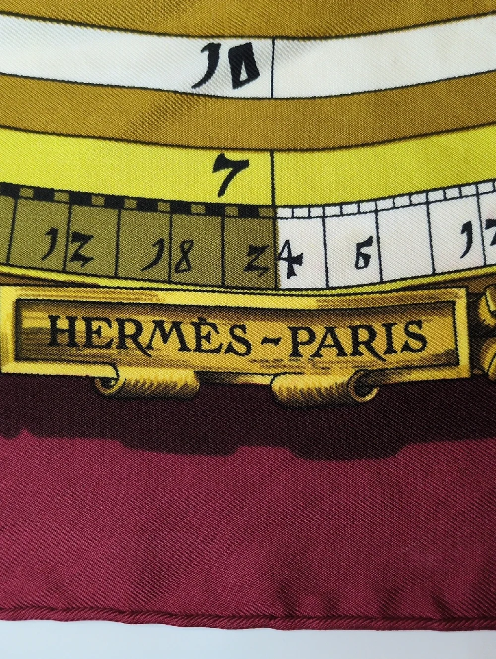 Hermēs Astrologie Dies et Hore Carre 90 Silk Maroon Gold Scarf 87x87 cm With Box